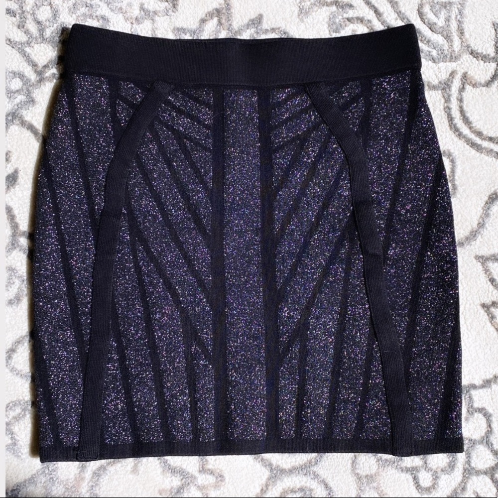 Fitted skirt